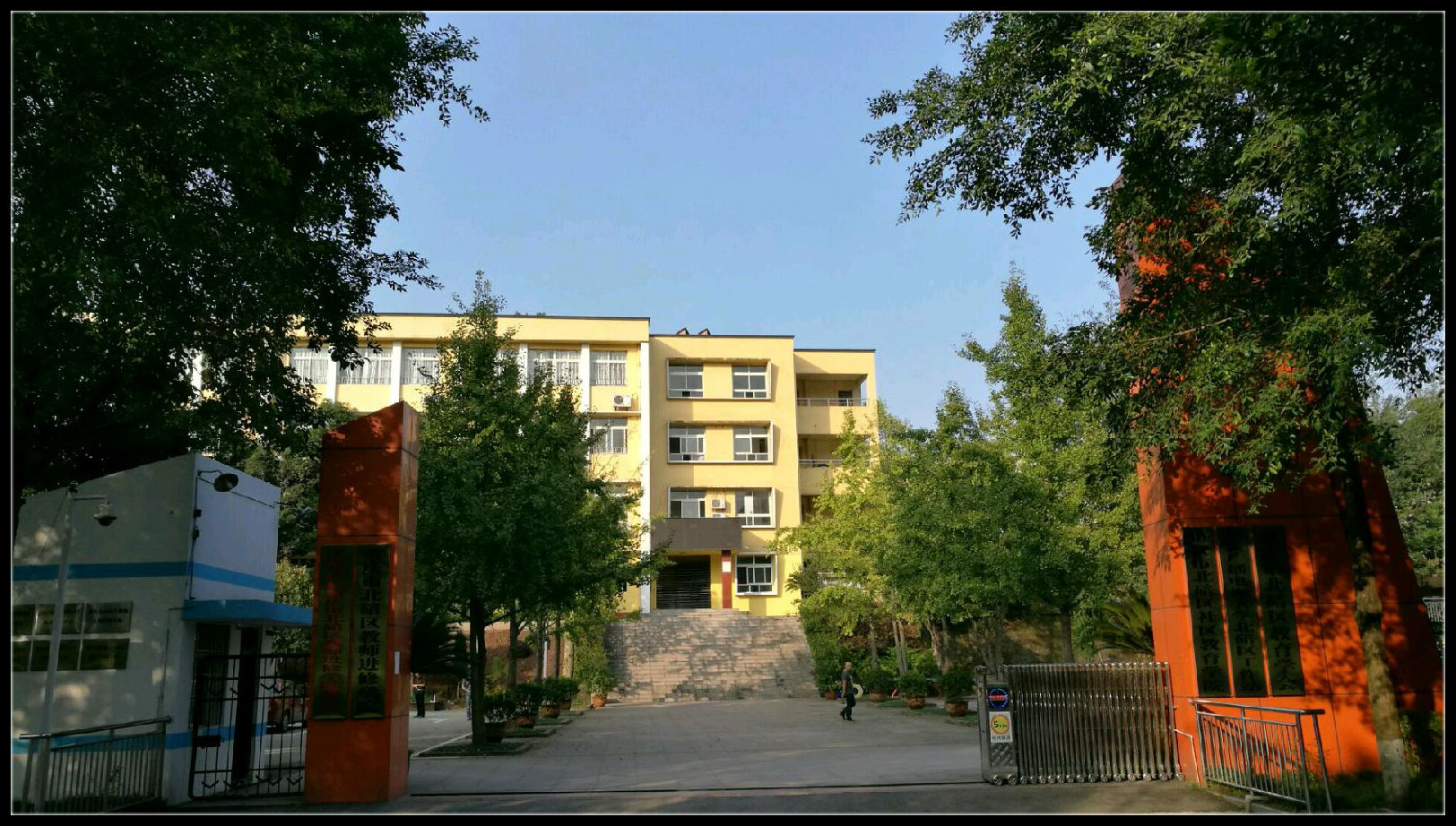 8989.jpg