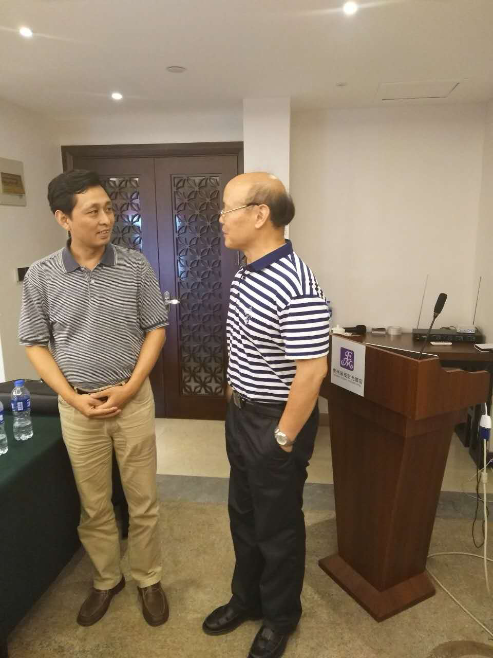 5.全国教师培训机构发展联盟秘书处秘书长向顾久老师请教.png
