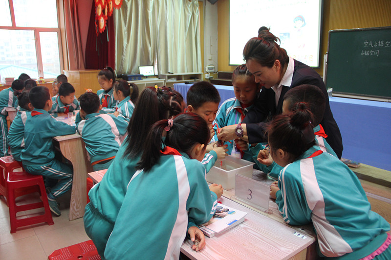 4.虎林实验小学张丽丽老师上示范课.png