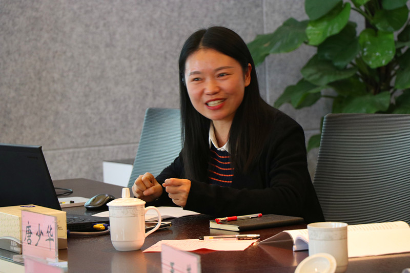 上城区教育学院教师发展研究中心副主任钟玲做汇报_副本.jpg