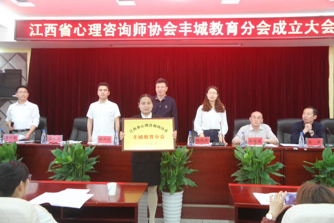 1523170842252c1d0c3577f1fca52e6eab333b3c905a6.png 图片1.png