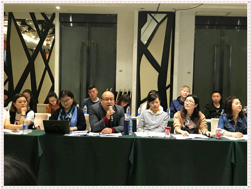 重庆辅仁中学余峰校长带着观课如果观，才能更好帮助教师成长的问题而来_副本_副本.jpg